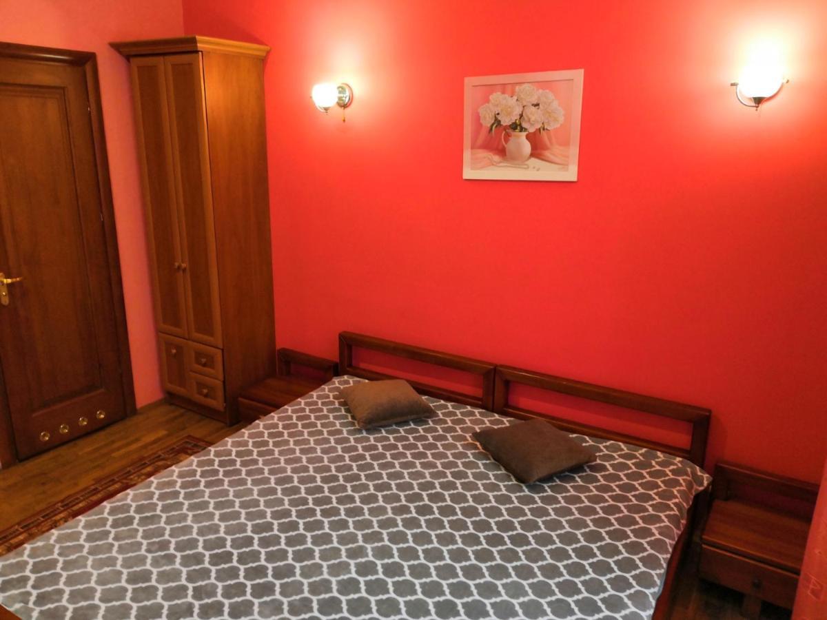 Apartament-Minihotel Elpida Lemberg Exterior foto