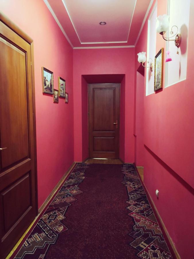 Apartament-Minihotel Elpida Lemberg Exterior foto