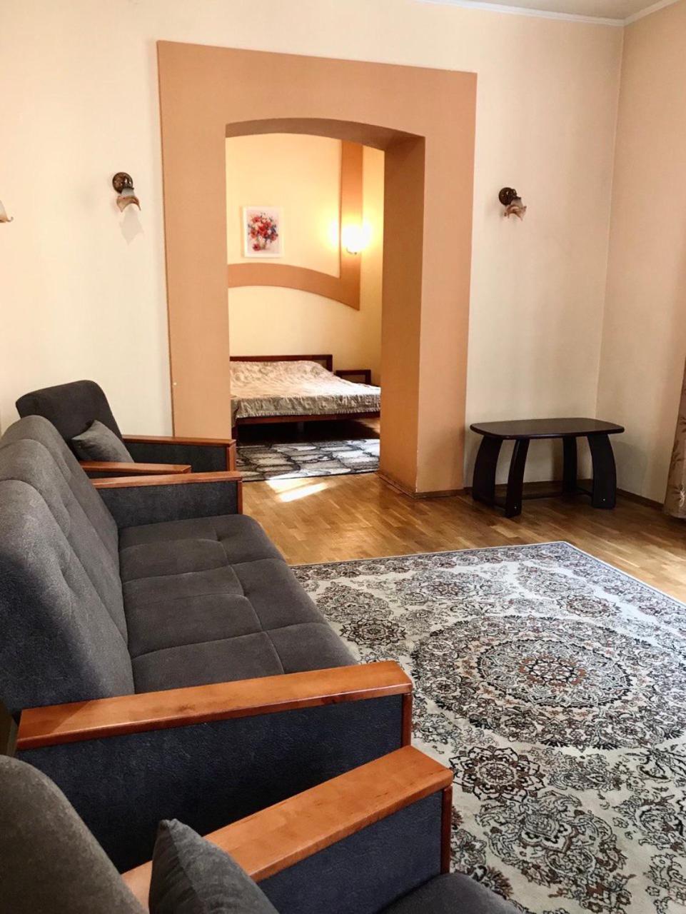 Apartament-Minihotel Elpida Lemberg Exterior foto