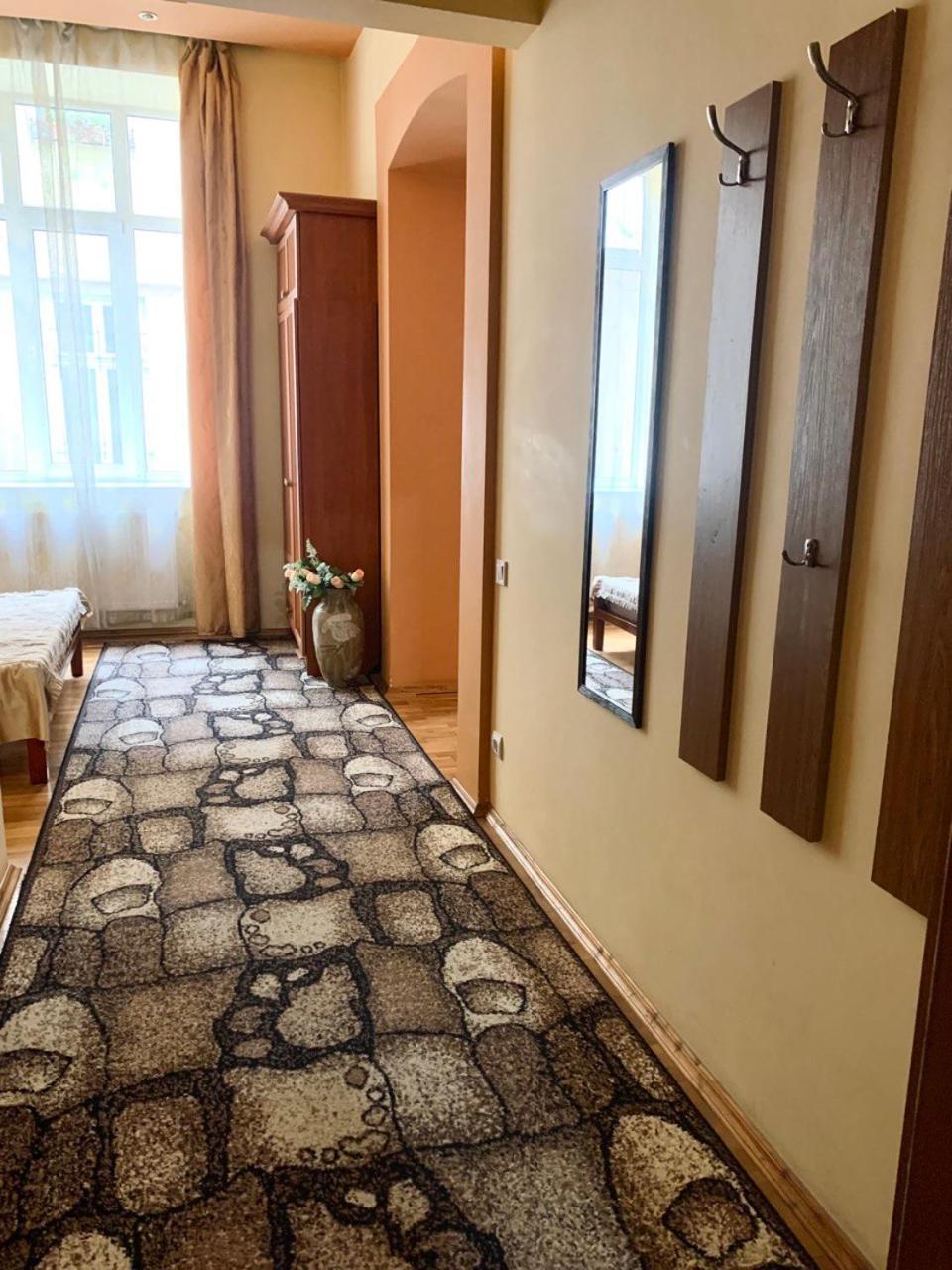 Apartament-Minihotel Elpida Lemberg Exterior foto