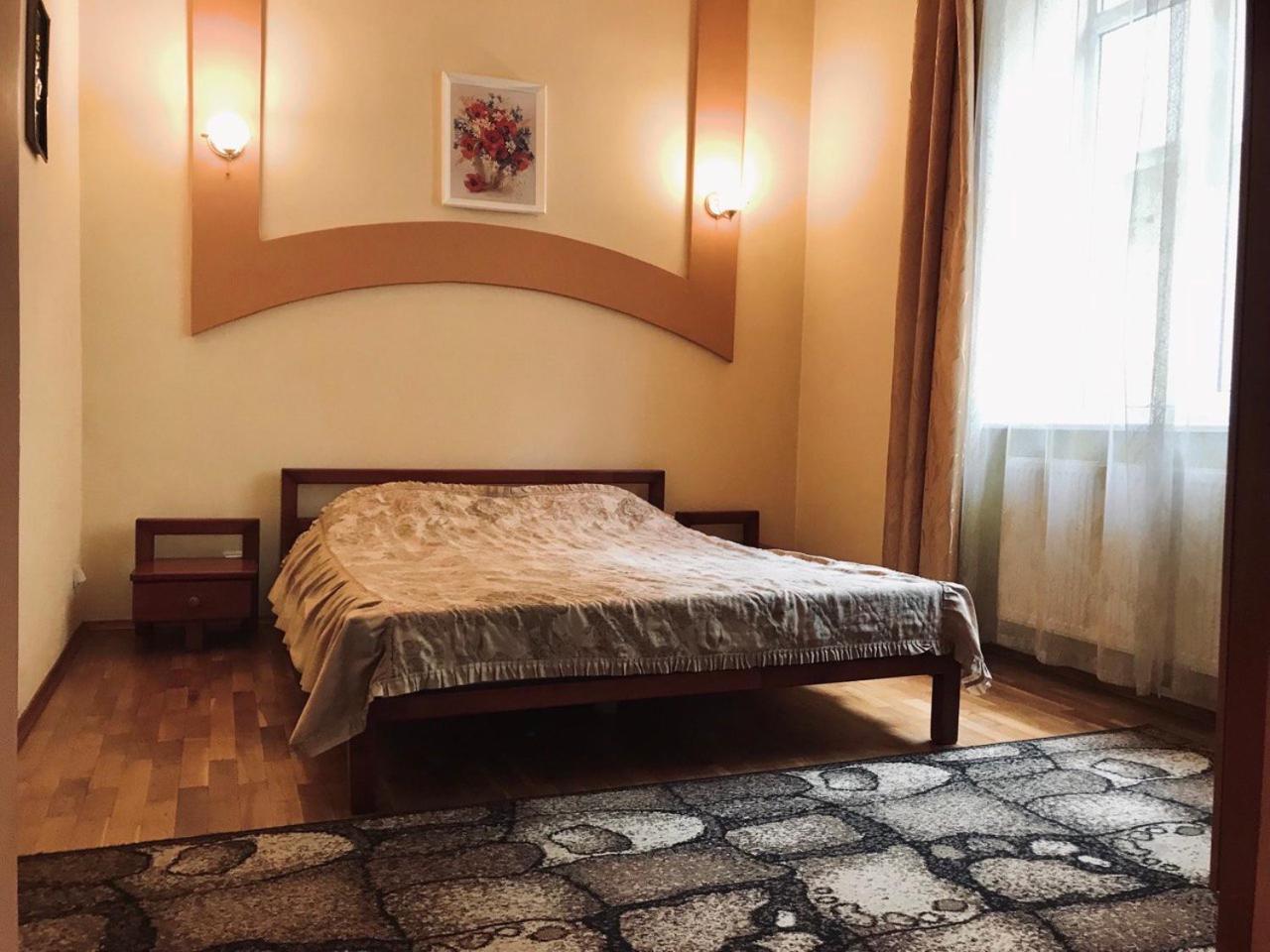 Apartament-Minihotel Elpida Lemberg Exterior foto